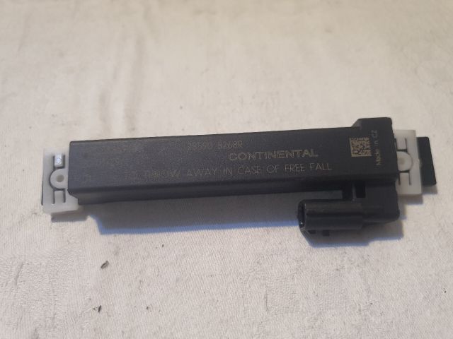 bontott DACIA DUSTER Kulcs Nélküli Nyitás Jeladó