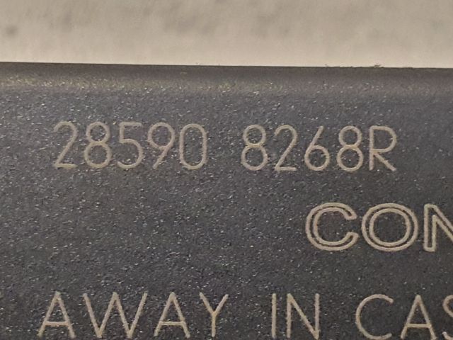 bontott DACIA DUSTER Kulcs Nélküli Nyitás Jeladó