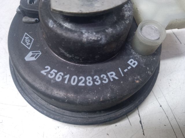 bontott DACIA DUSTER Kürt