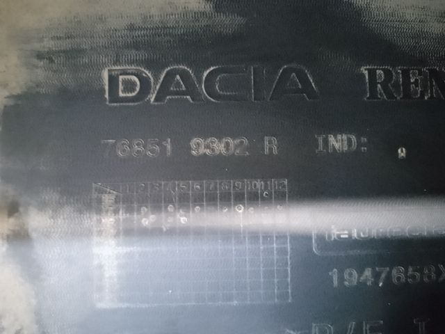 bontott DACIA DUSTER Küszöb Burkolat