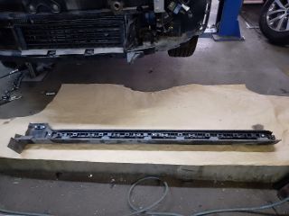 bontott DACIA DUSTER Küszöb Burkolat