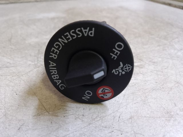 bontott DACIA DUSTER Légzsák Kapcsoló