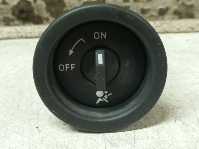 bontott DACIA DUSTER Légzsák Kapcsoló