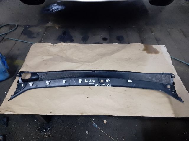 bontott DACIA DUSTER Levélrács