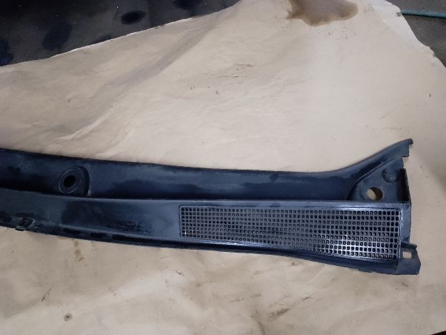 bontott DACIA DUSTER Levélrács