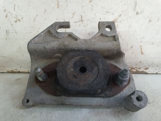 bontott DACIA DUSTER Motor Tartó Bak Bal