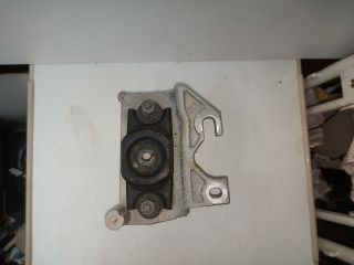 bontott DACIA DUSTER Motor Tartó Bak Bal