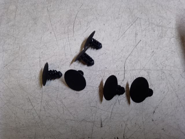 bontott DACIA DUSTER Motorháztető Szigetelés