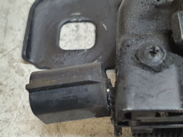 bontott DACIA DUSTER Motorháztető Zárszerkezet