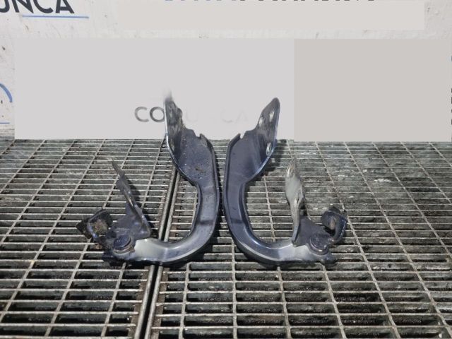 bontott DACIA DUSTER Motorháztető Zsanér Pár