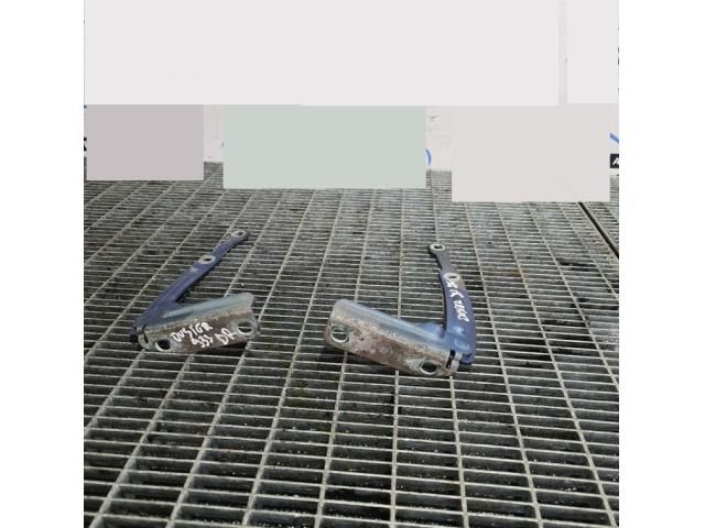 bontott DACIA DUSTER Motorháztető Zsanér Pár