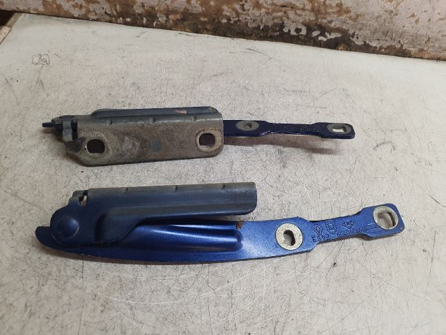 bontott DACIA DUSTER Motorháztető Zsanér Pár