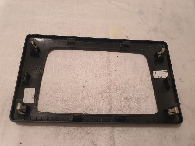 bontott DACIA DUSTER Multifunkciós Kijelző Keret