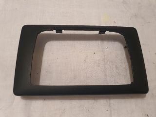 bontott DACIA DUSTER Multifunkciós Kijelző Keret