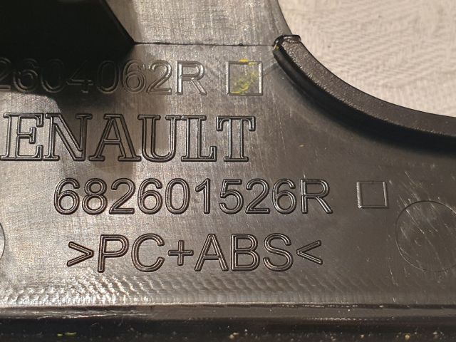 bontott DACIA DUSTER Multifunkciós Kijelző Keret