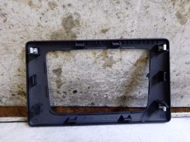 bontott DACIA DUSTER Multifunkciós Kijelző Keret