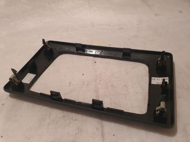 bontott DACIA DUSTER Multifunkciós Kijelző Keret