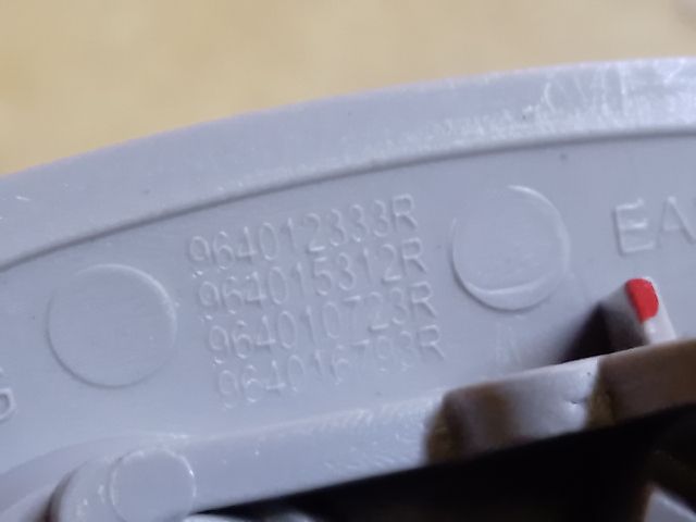 bontott DACIA DUSTER Napellenző Pár