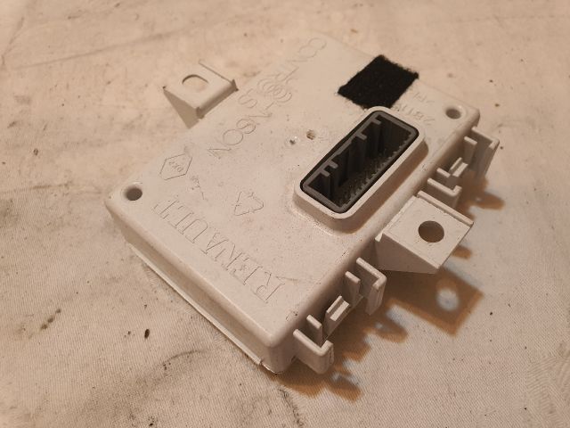 bontott DACIA DUSTER Navigáció Elektronika