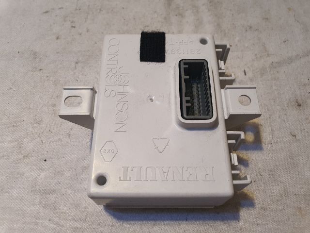 bontott DACIA DUSTER Navigáció Elektronika