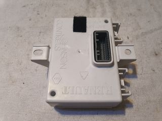 bontott DACIA DUSTER Navigáció Elektronika