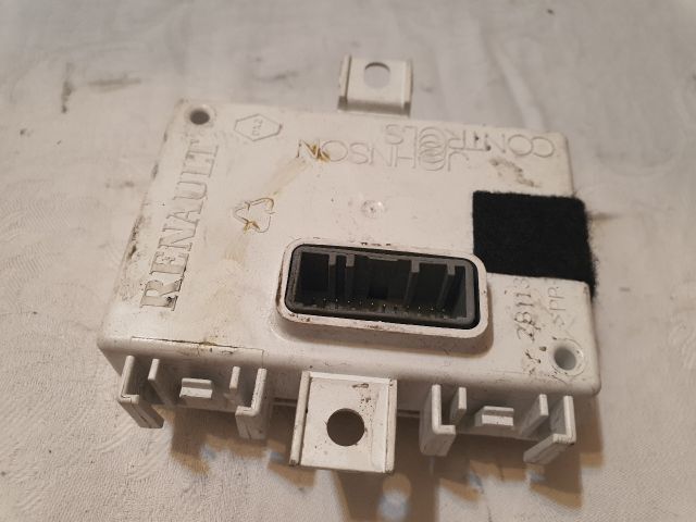 bontott DACIA DUSTER Navigáció Elektronika