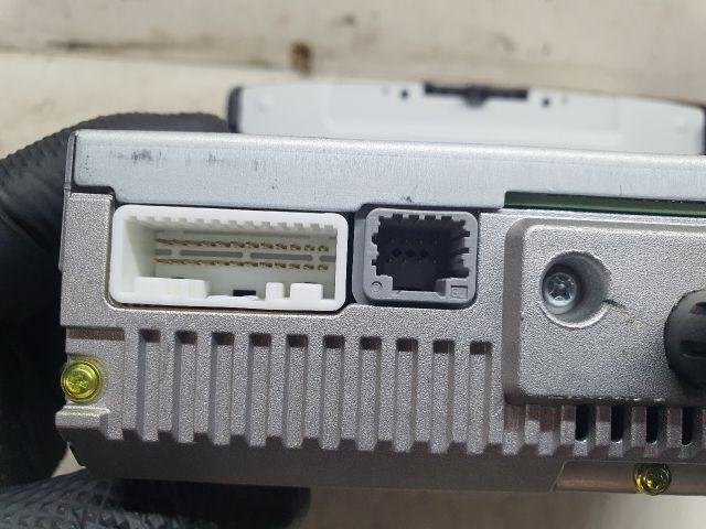 bontott DACIA DUSTER Navigációs Fejegység