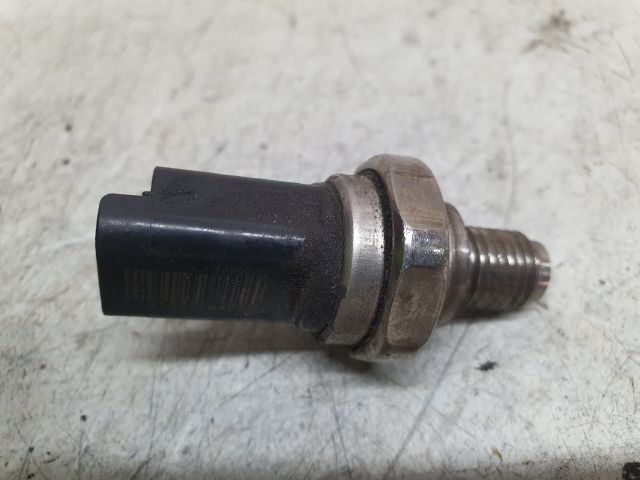 bontott DACIA DUSTER Nyomásszabályzó Szelep