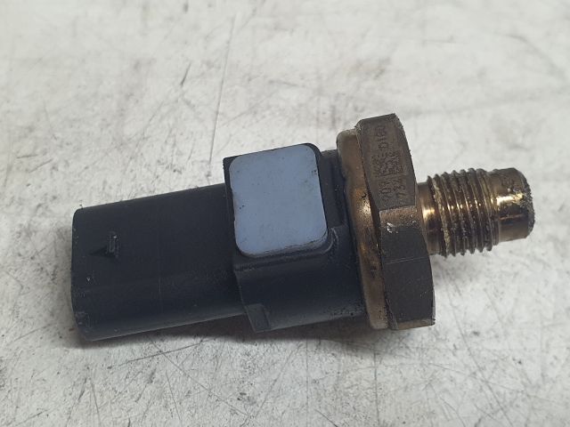 bontott DACIA DUSTER Nyomásszabályzó Szelep