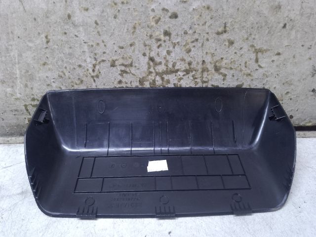 bontott DACIA DUSTER Pótféklámpa Idom