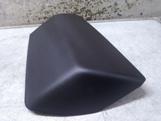 bontott DACIA DUSTER Pótféklámpa Idom