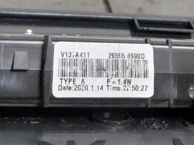 bontott DACIA DUSTER Pótféklámpa