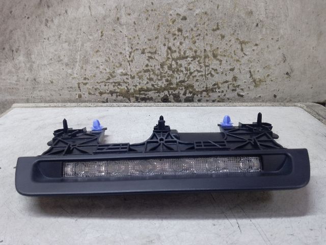 bontott DACIA DUSTER Pótféklámpa