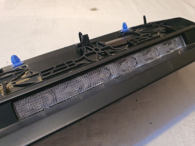 bontott DACIA DUSTER Pótféklámpa