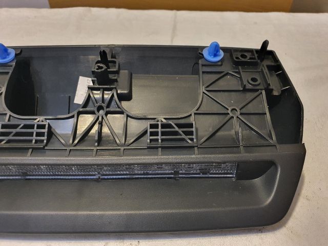 bontott DACIA DUSTER Pótféklámpa