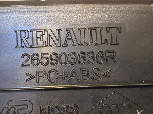 bontott DACIA DUSTER Pótféklámpa