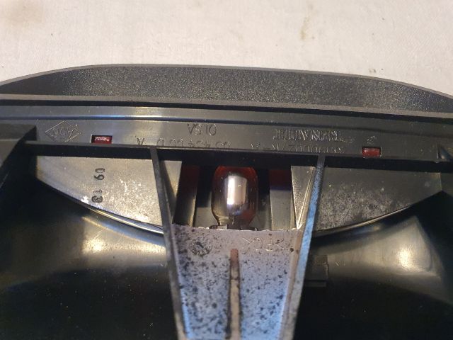 bontott DACIA DUSTER Pótféklámpa