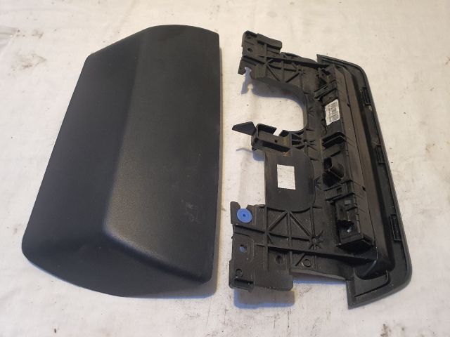 bontott DACIA DUSTER Pótféklámpa