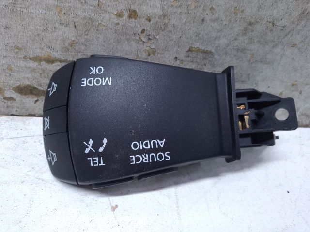 bontott DACIA DUSTER Rádió / CD Kapcsoló