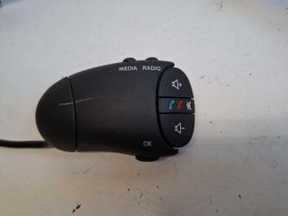 bontott DACIA DUSTER Rádió / CD Kapcsoló