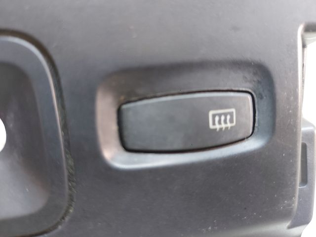 bontott DACIA DUSTER Rádió / CD Keret