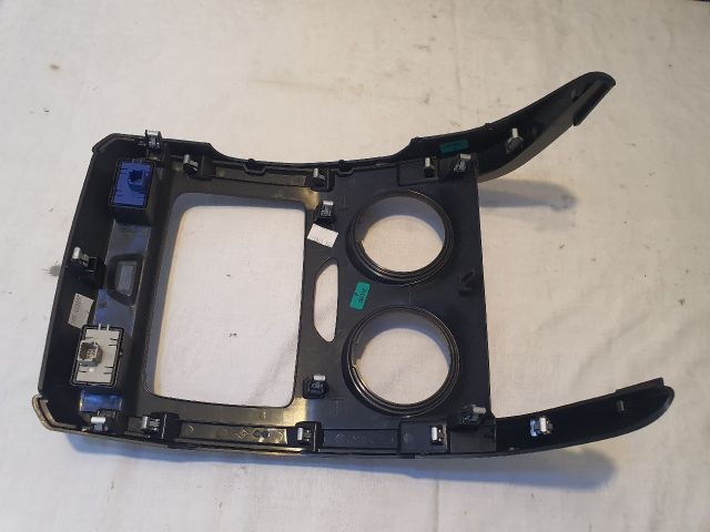 bontott DACIA DUSTER Rádió / CD Keret