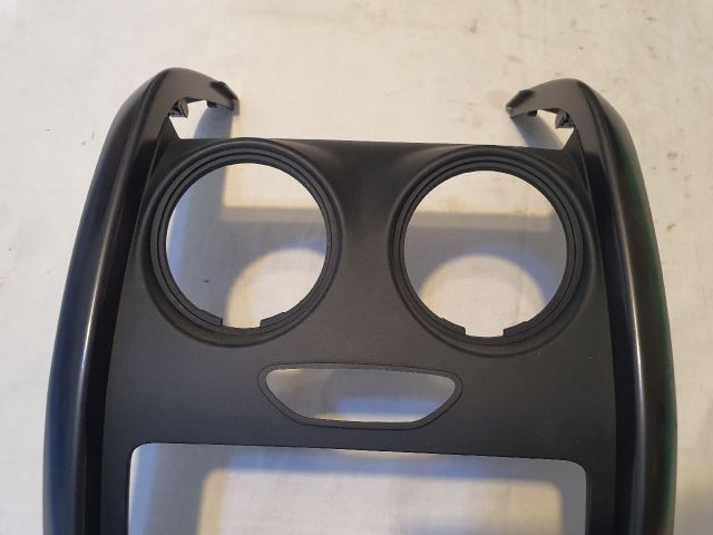 bontott DACIA DUSTER Rádió / CD Keret