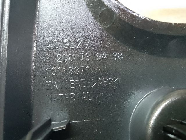 bontott DACIA DUSTER Rádió / CD Keret