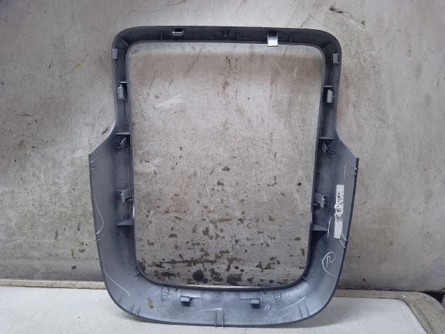 bontott DACIA DUSTER Rádió / CD Keret