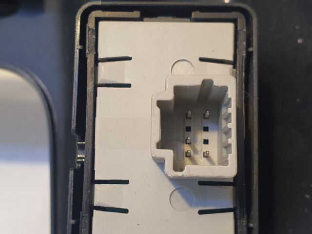 bontott DACIA DUSTER Rádió / CD Keret