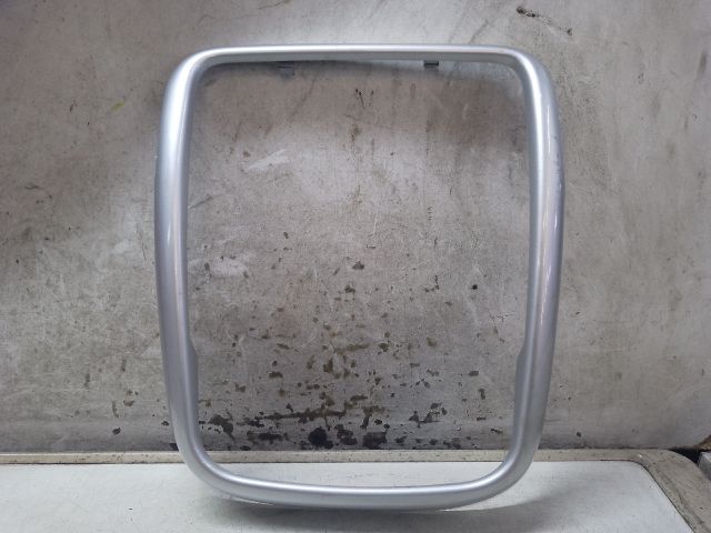 bontott DACIA DUSTER Rádió / CD Keret