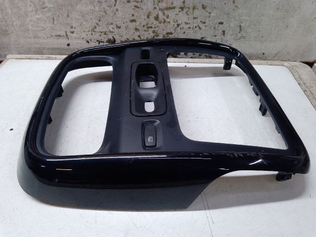 bontott DACIA DUSTER Rádió / CD Keret