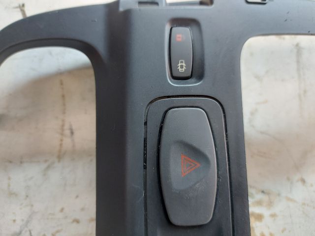 bontott DACIA DUSTER Rádió / CD Keret