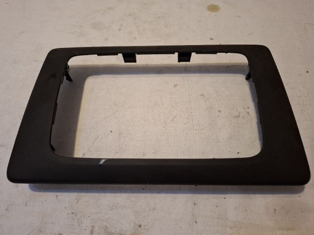 bontott DACIA DUSTER Rádió / CD Keret